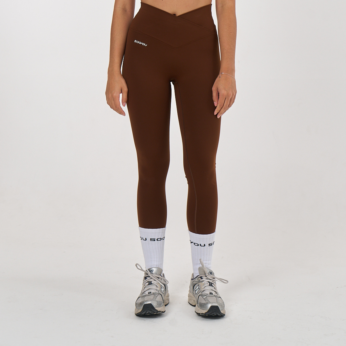 CROSSOVER-V SHAPED SCULPTURE LEGGINGS
